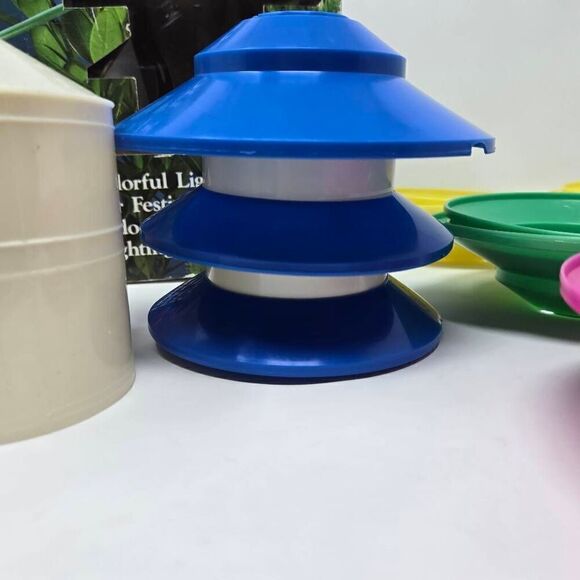 VINTAGE UFO TEMPLE LANTERNS PATIO RV CAMP STRING LIGHTS BLOW MOLD 7 NO LIGHTS - Picture 4 of 8